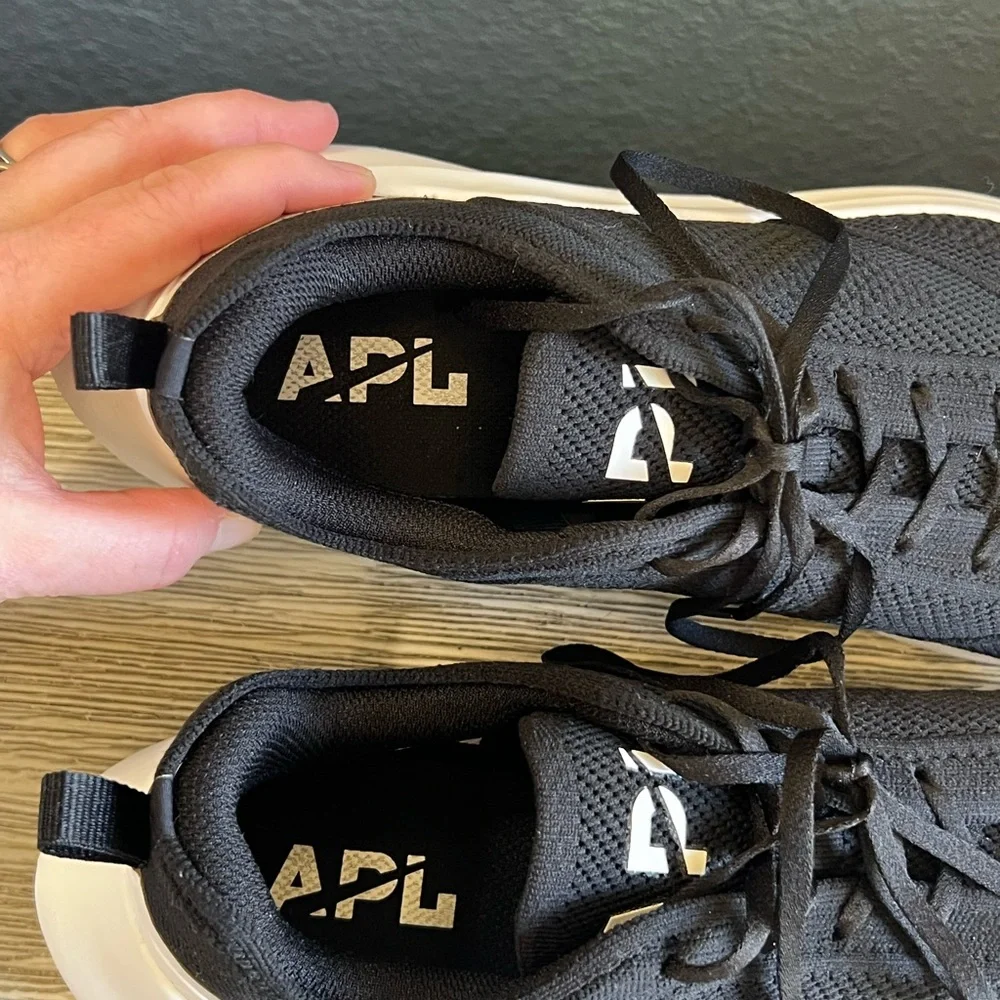 LIKE NEW!!! APL Techloom Dream Black and White Men's Shoes